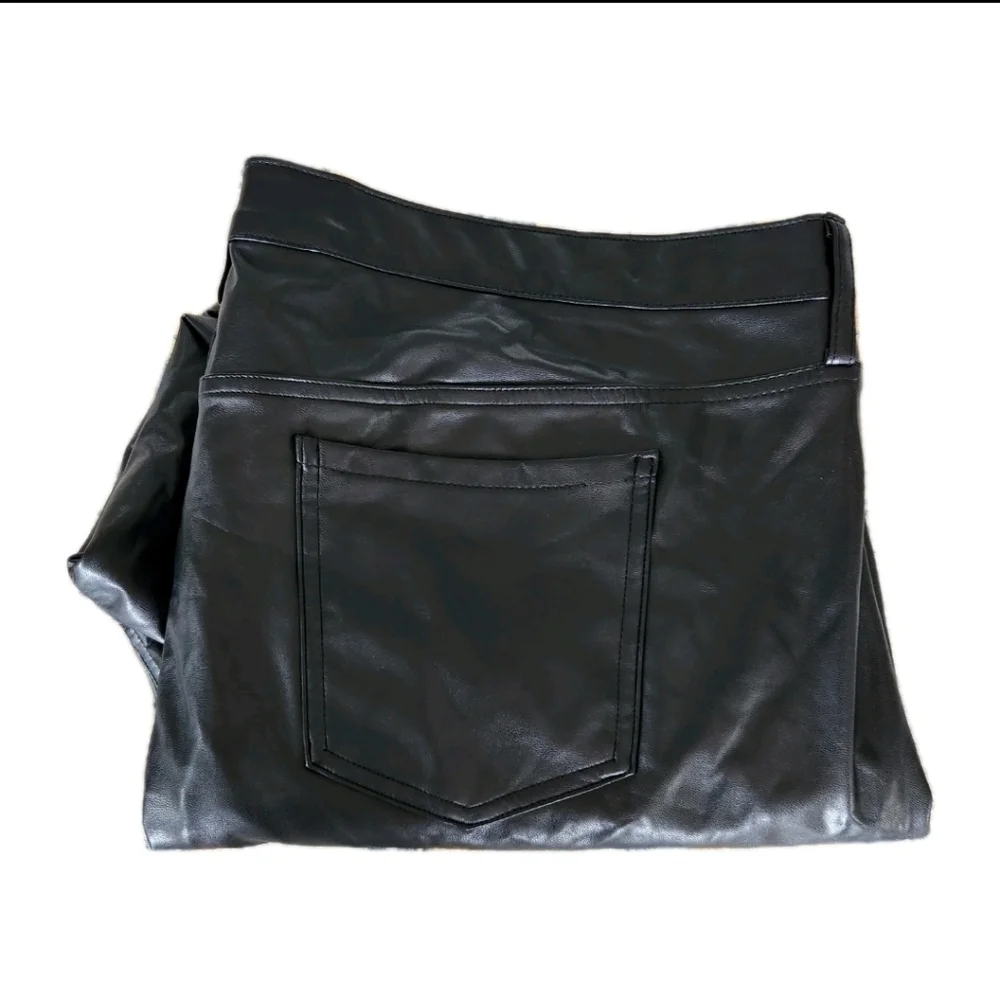 Torrid Perfect Skinny Faux Leather Mid Rise Pant Womens Plus Size 24R Black